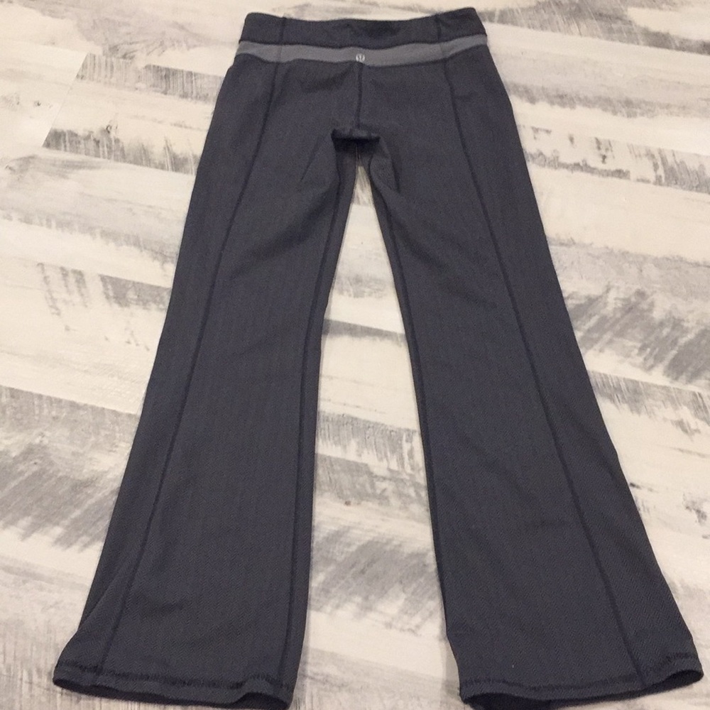 Lululemon yoga pants